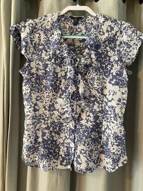 Gorgeous Banana Republic Periwinkle/White Sheer Silk Blouse, Women’s Size PM